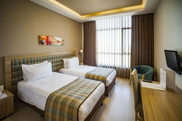 Standart Oda, Şehir Manzaralı