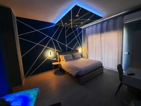 Luxury Tek Büyük Yataklı Oda