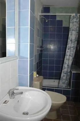 Tek Büyük Yataklı Oda, Banyolu/Duşlu