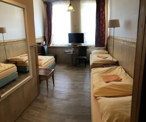 Üç Kişilik Oda, Banyolu/Duşlu