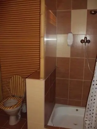 Üç Kişilik Oda, Banyolu/Duşlu