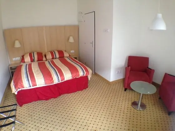 Üç Kişilik Oda, Birden Çok Yatak