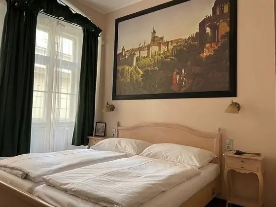 Classic Tek Büyük Yataklı Oda