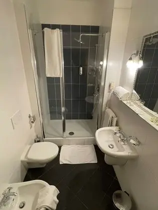 Classic Tek Büyük Yataklı Oda