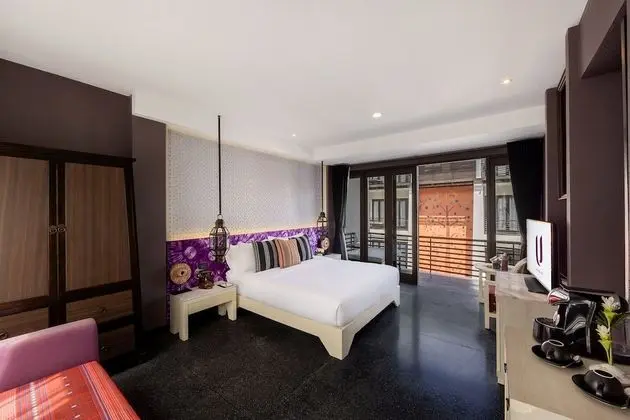 Deluxe Oda, Küvet, Havuz Manzaralı