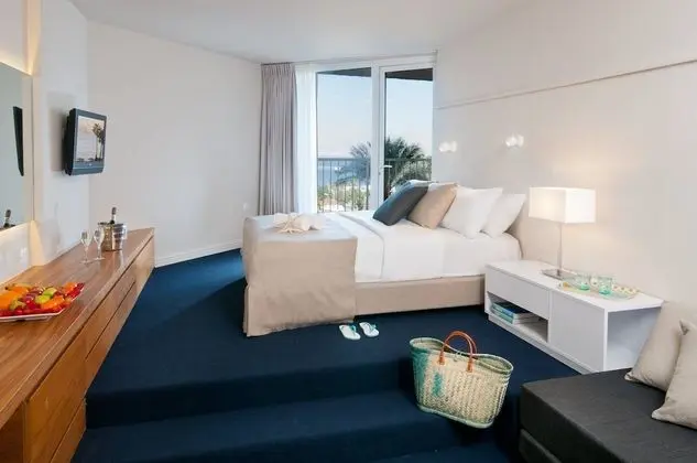 Deluxe Oda, Balkon, Kule