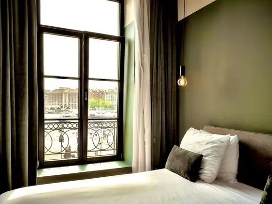 Comfort Tek Büyük Yataklı Oda (U sleep Charming)