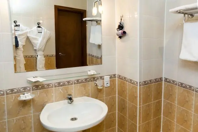 Superior Tek Büyük veya İki Ayrı Yataklı Oda