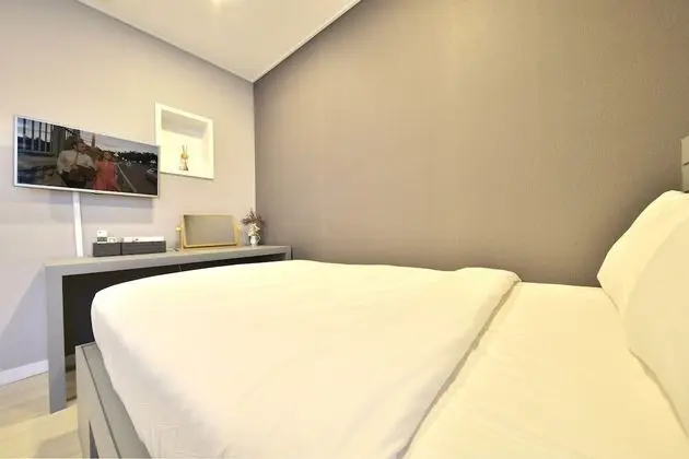 Deluxe Üç Kişilik Oda, 1 Yatak Odası, Şehir Manzaralı, Avlu