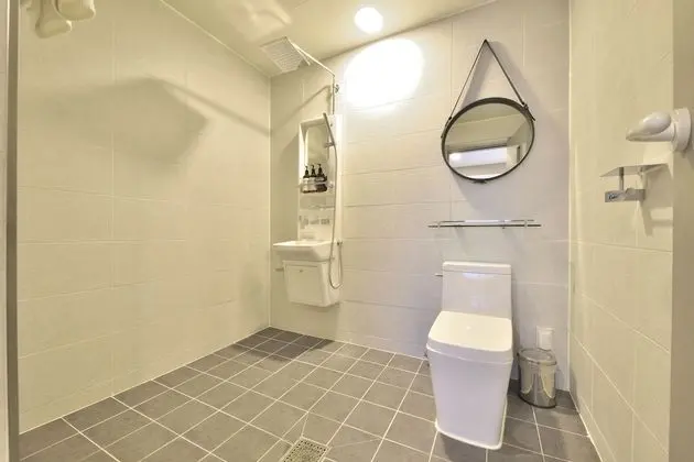 Deluxe Üç Kişilik Oda, 1 Yatak Odası, Şehir Manzaralı, Avlu