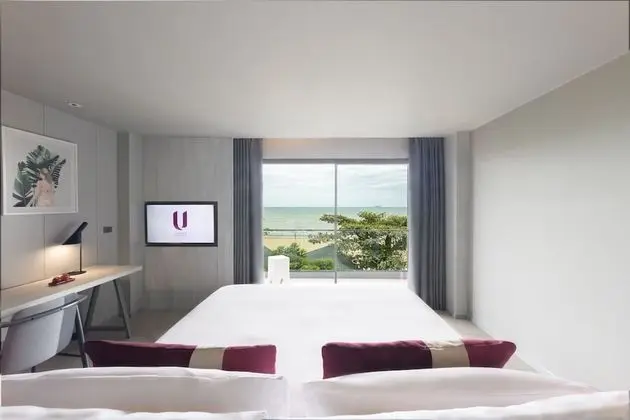 Deluxe Seascape