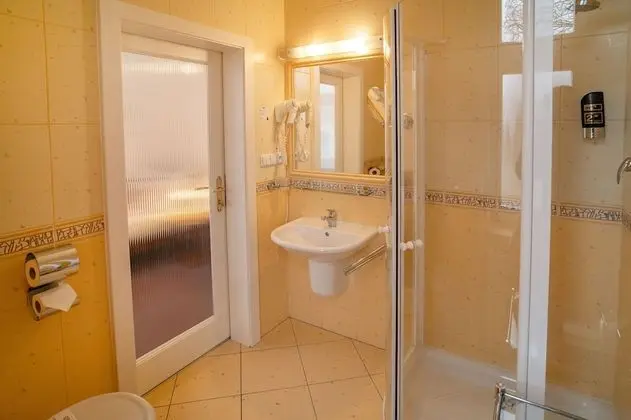 Comfort Tek Büyük Yataklı Oda