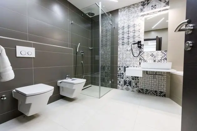 Grand Tek Büyük veya İki Ayrı Yataklı Oda (Large Bathroom)