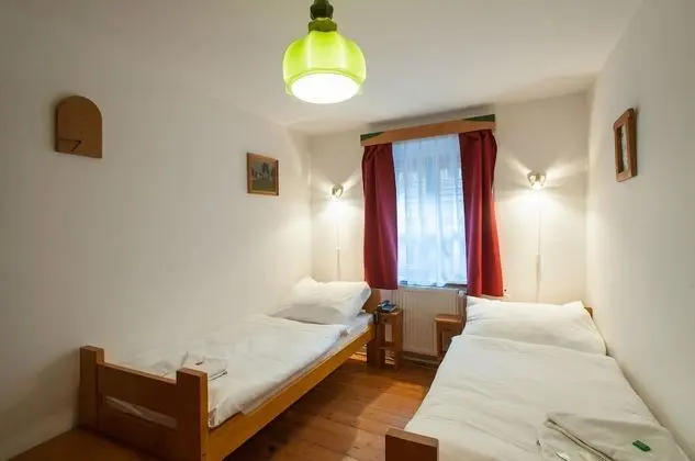 Tek Büyük veya İki Ayrı Yataklı Oda