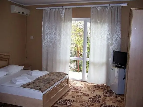 Standard Tek Büyük veya İki Ayrı Yataklı Oda (Portable fan)
