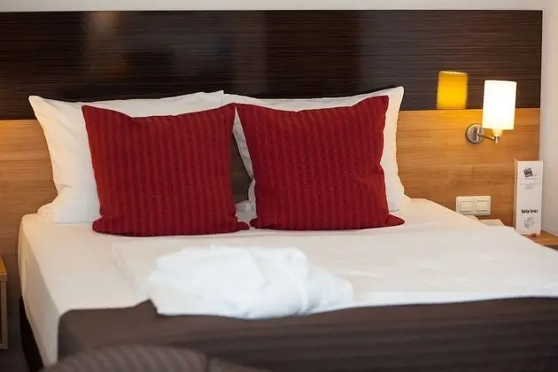 Basic Tek Büyük Yataklı Oda, 1 Büyük (Queen) Boy Yatak