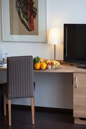 Basic Tek Büyük Yataklı Oda, 1 Büyük (Queen) Boy Yatak