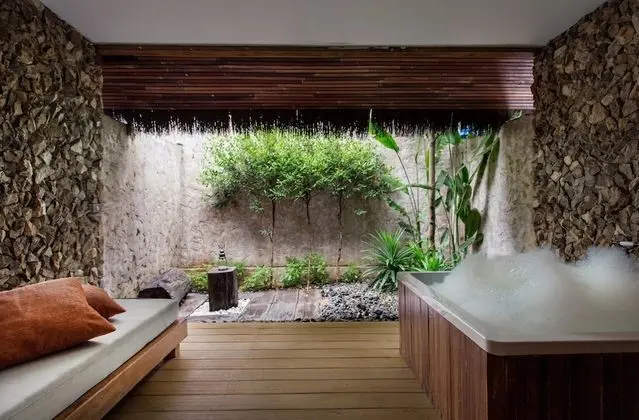 Superior Garden (24-Hours Use of Room)