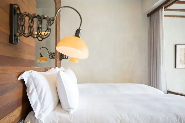 Superior Seaview (24-Hours Use of Room)