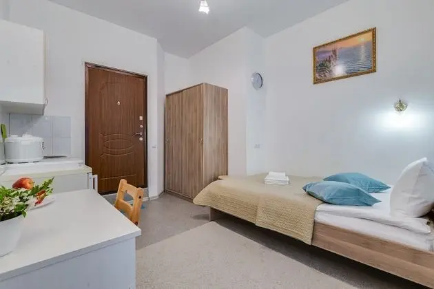 Tek Büyük Yataklı Oda, Ortak Banyo (Big)