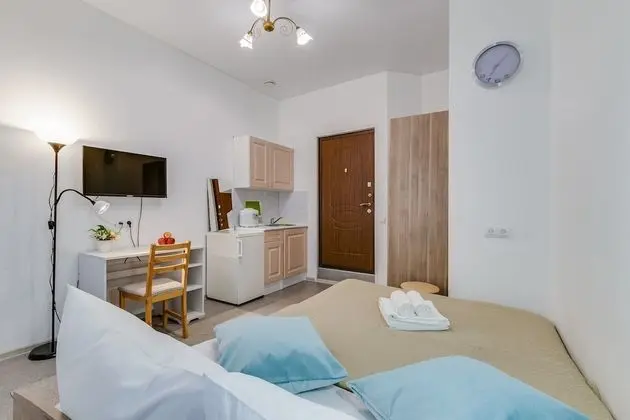 Tek Büyük Yataklı Oda, Ortak Banyo (Big)