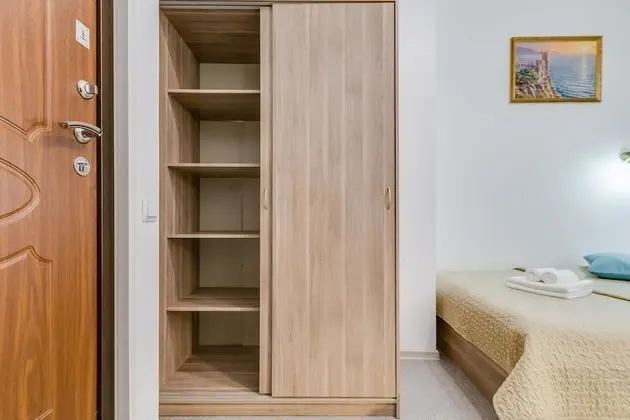 Tek Büyük Yataklı Oda, Ortak Banyo (Big)