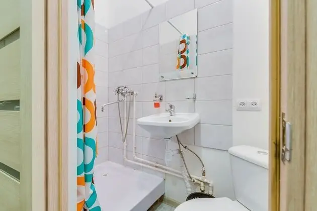 Tek Büyük Yataklı Oda, Ortak Banyo (Big)