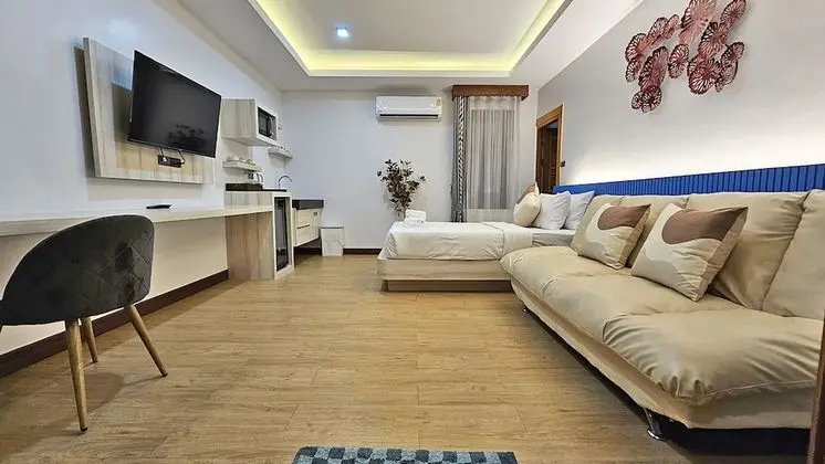 Family Pool Villa