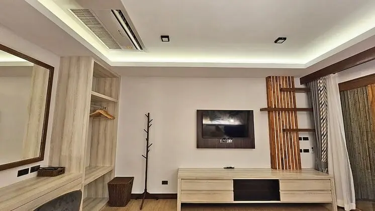Family Pool Villa