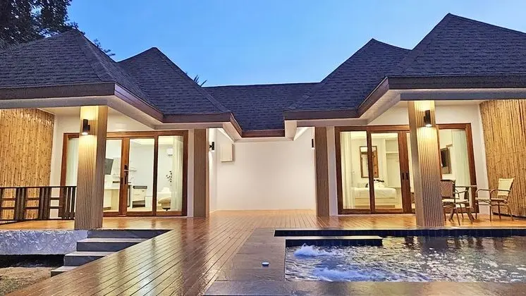 Family Pool Villa