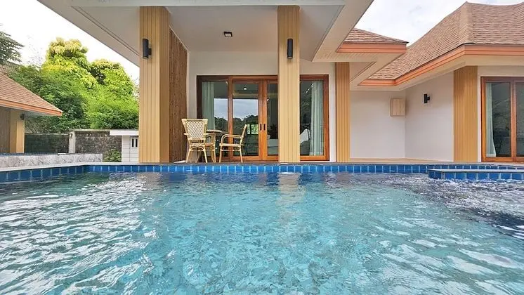 Family Pool Villa