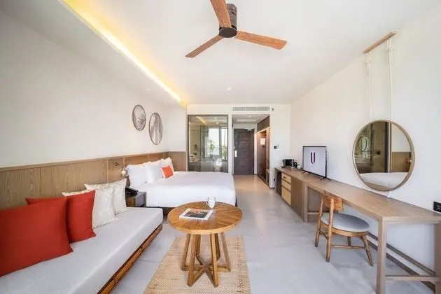 Deluxe Seaview