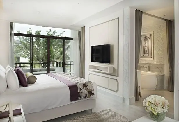 Suite Room (24hrs use of room)