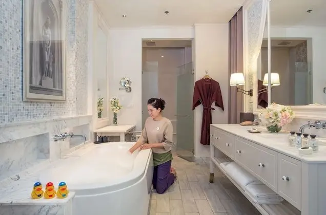 Suite Room (24hrs use of room)