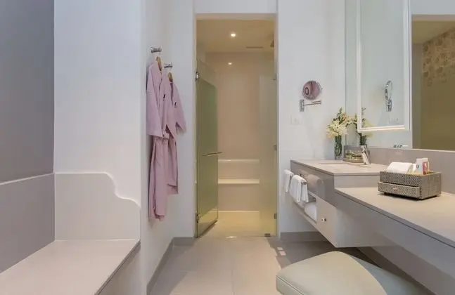 Superior Room (24hrs use of room)