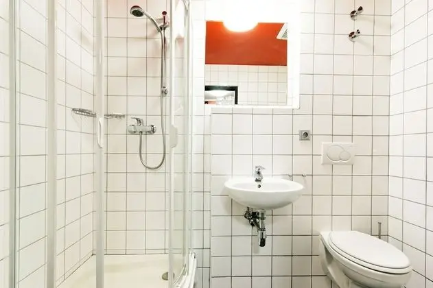 Deluxe Tek Büyük veya İki Ayrı Yataklı Oda, Balkon, Avlu