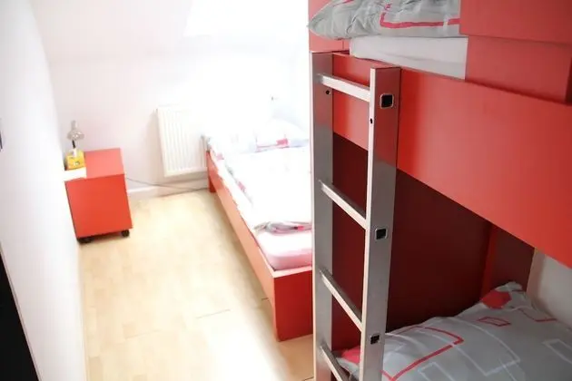 Economy Üç Kişilik Oda, Ortak Banyo