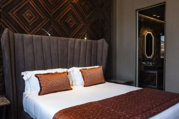 Classic Tek Büyük Yataklı Oda