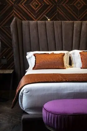 Classic Tek Büyük Yataklı Oda