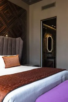 Classic Tek Büyük Yataklı Oda