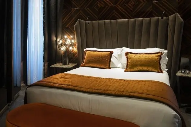 Classic Tek Büyük Yataklı Oda