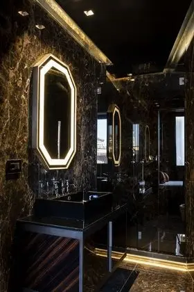 Classic Tek Büyük Yataklı Oda