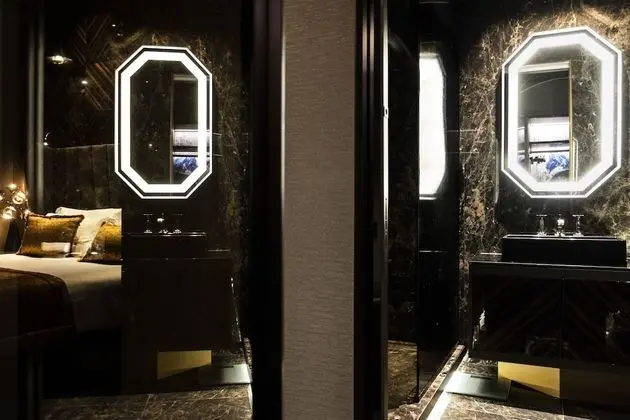 Classic Tek Büyük Yataklı Oda