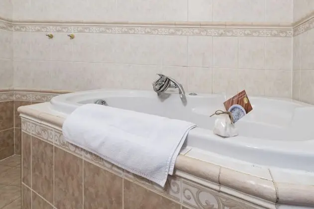 Superior Tek Büyük veya İki Ayrı Yataklı Oda, 1 Yatak Odası, Küvet