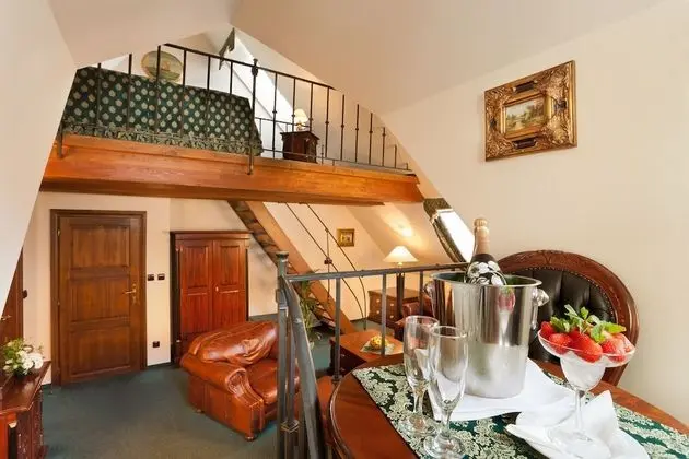 Deluxe Tek Büyük Yataklı Oda