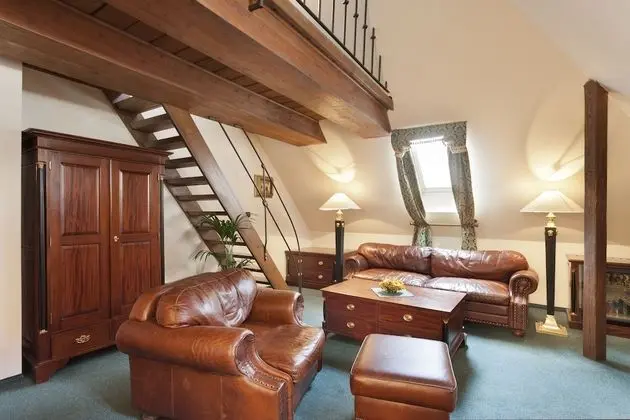 Deluxe Tek Büyük Yataklı Oda