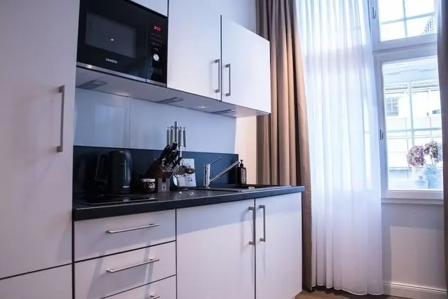Apart Daire, 1 Büyük (Queen) Boy Yatak, Sigara İçilmez, Şehir Manzaralı (M)