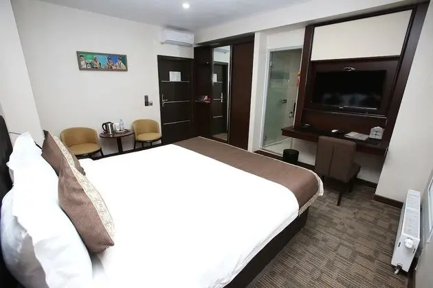 Standard Tek Büyük Yataklı Oda