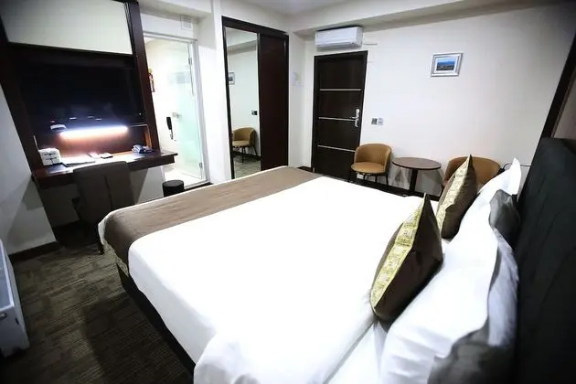 Standard Tek Büyük Yataklı Oda