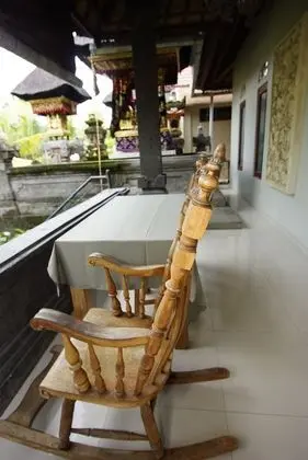 Üç Kişilik Oda, Balkon
